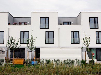 Gartenhaus Reihenhaussiedlung mit Gerätehäusern